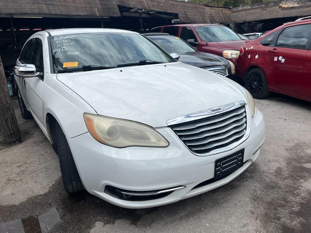 2013 Chrysler 200 Limited