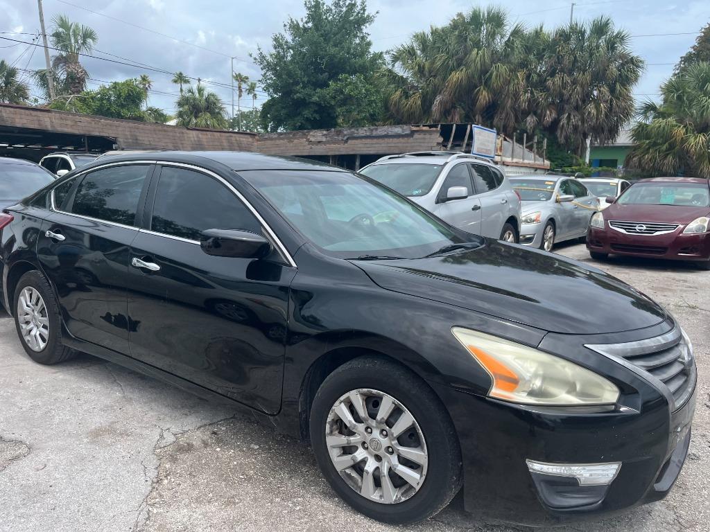 2013 Nissan Altima's photo