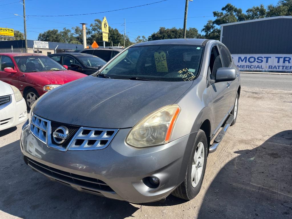 2013 Nissan Rogue S's photo